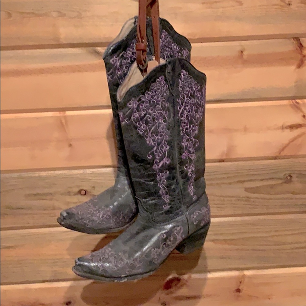 Black Embroidered Cowboy Boots